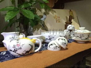 梅花韻致，茶香沁心——景德鎮(zhèn)仁可軒14頭梅花帶茶夾茶具套裝賞析